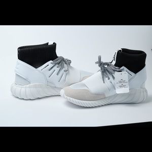 Adidas tubular Doom white core black
